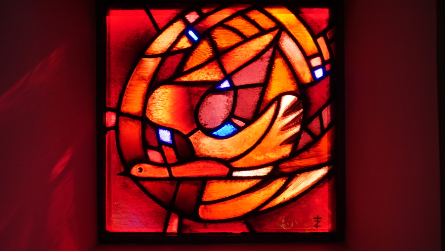 vitrail holy spirit